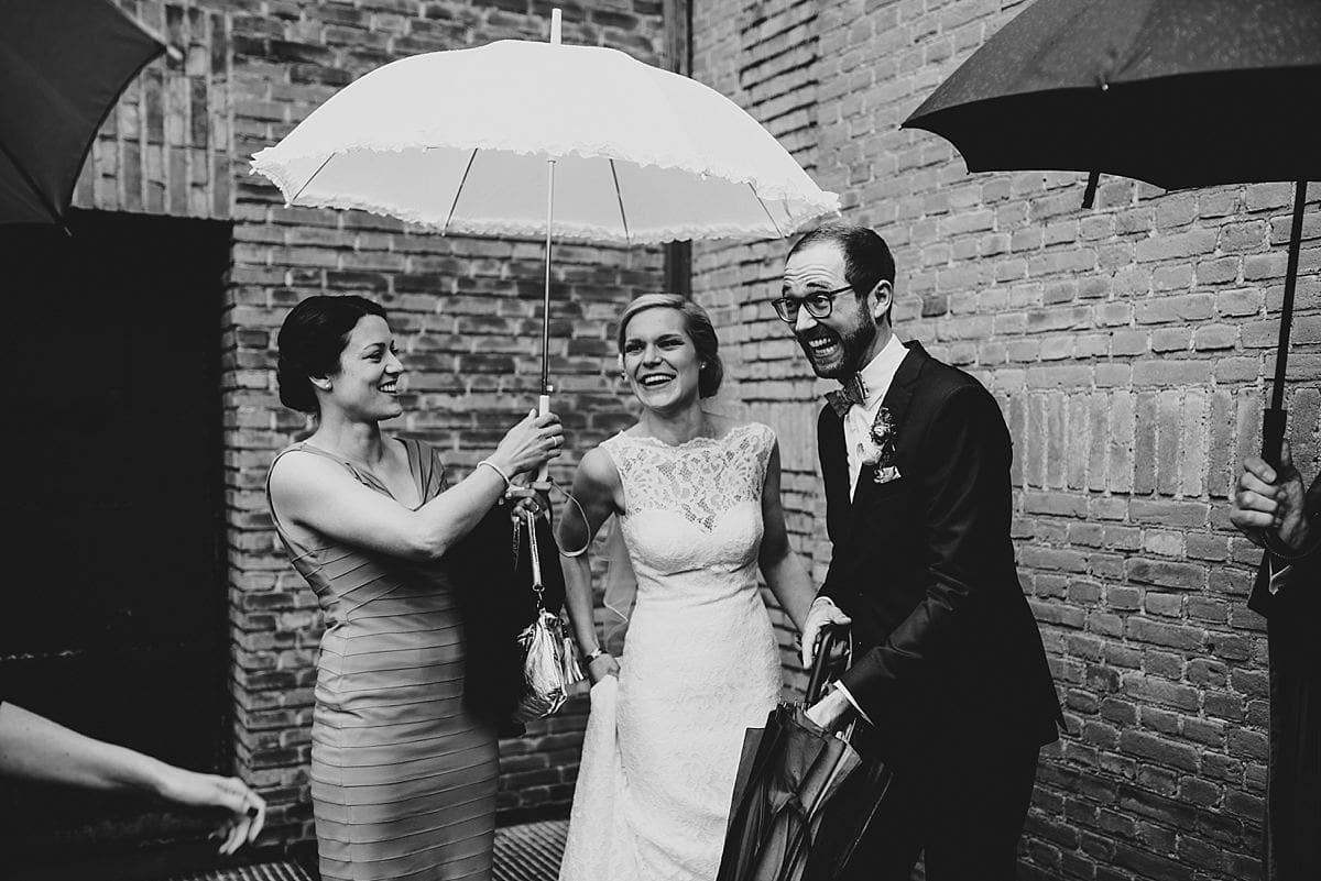 Hochzeitsfotografie Dorsten- kirchliche Trauung-lachendes Brautpaar