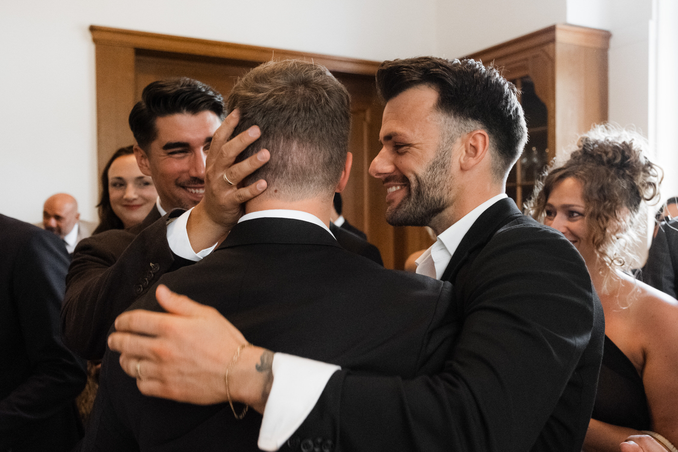 Hochzeitsfotograf Hamburg- Gratulation nach Ja-Wort